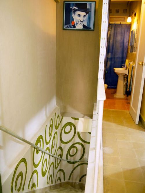 'Escaleras hacia la habitacion' Casas particulares are an alternative to hotels in Cuba.